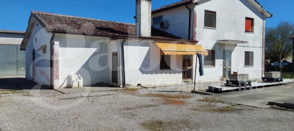 4 bedrooms House in Porto Viro, Italy No. 75317 47