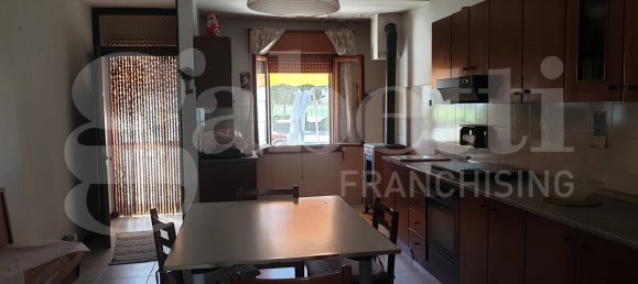 4 bedrooms House in Porto Viro, Italy No. 75317 37