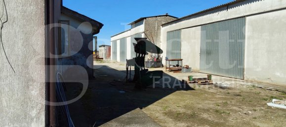 4 bedrooms House in Porto Viro, Italy No. 75317 9