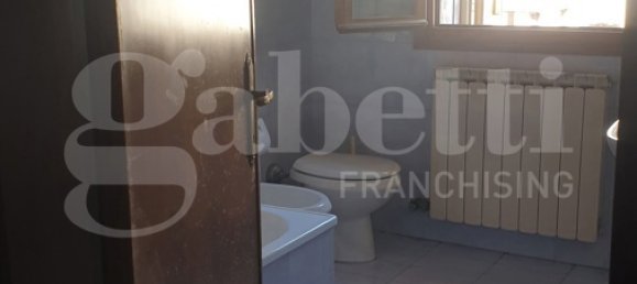 4 bedrooms House in Porto Viro, Italy No. 75317 12