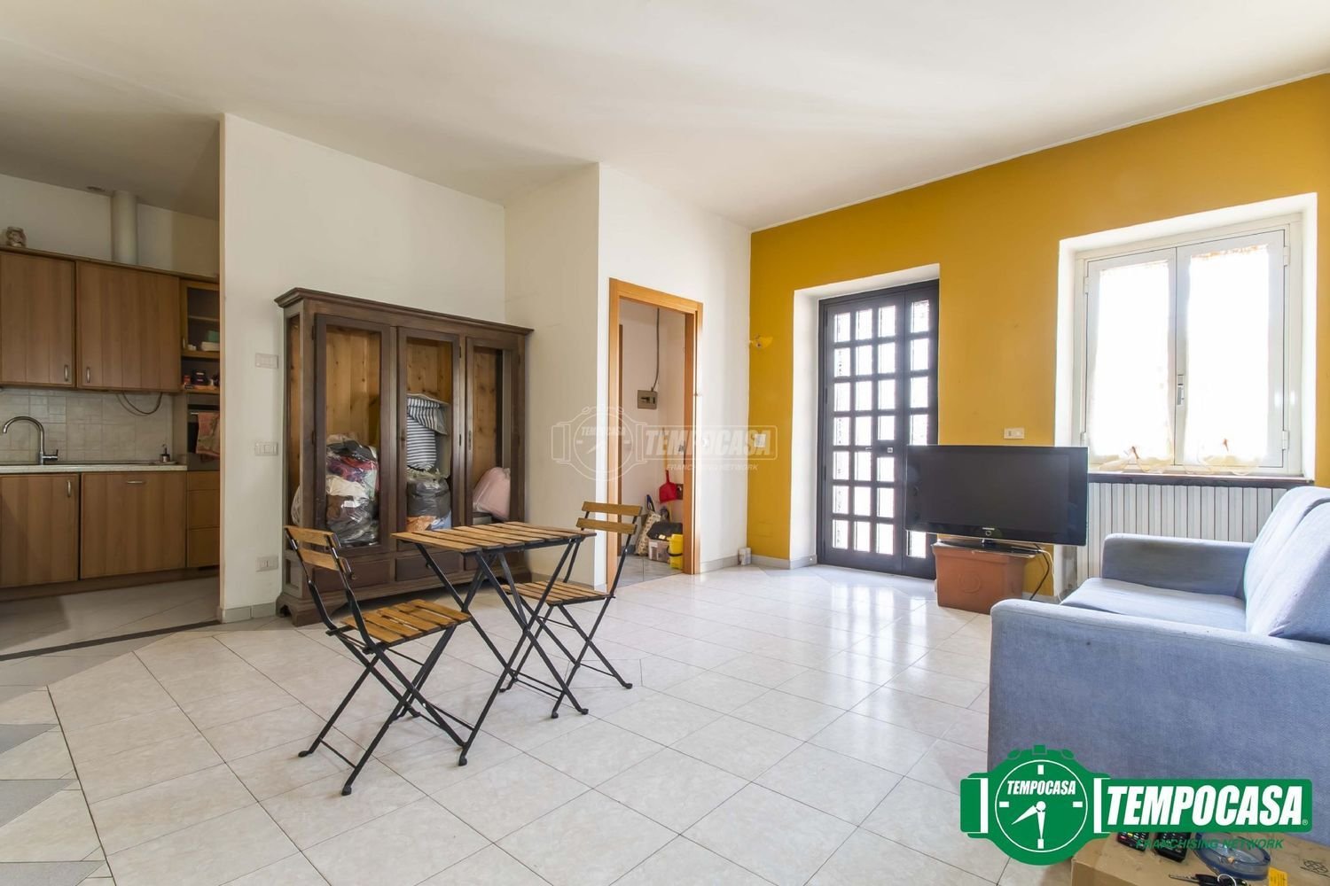3 rooms Apartment in Cerro Maggiore, Italy No. 105706
