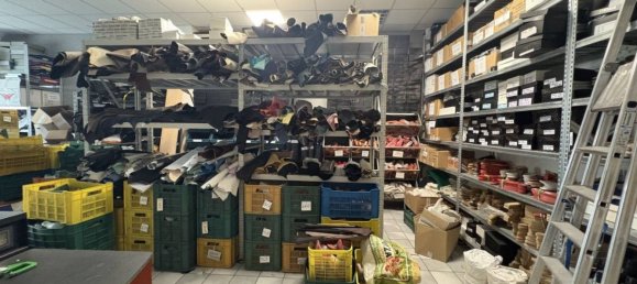 5-salle Bureau à Civitanova Marche, Italy No. 331081 17