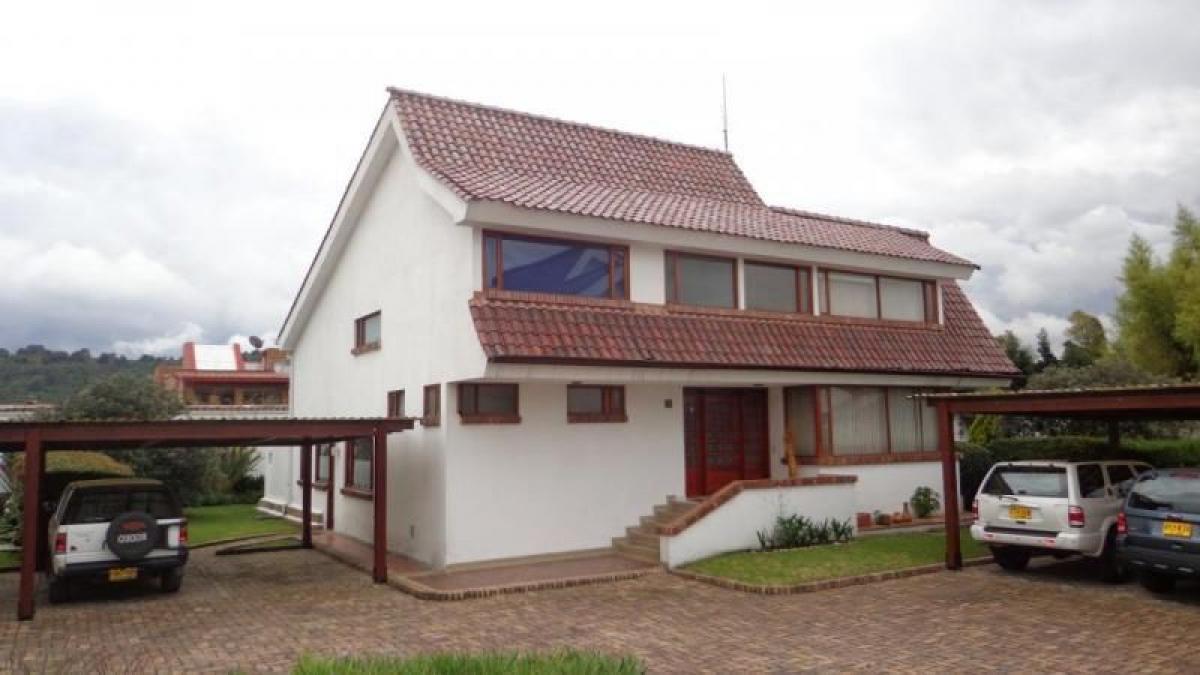 4 bedrooms House in Bogota, Colombia No. 14112