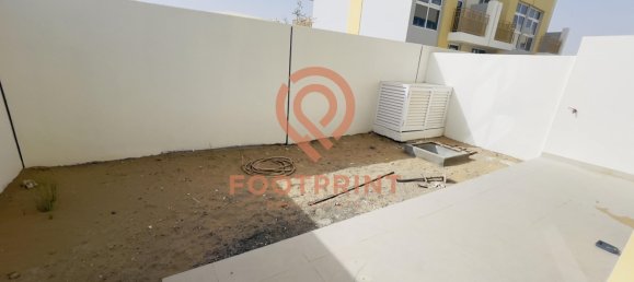 3 bedrooms Villa in Dubai, UAE No. 24591 11