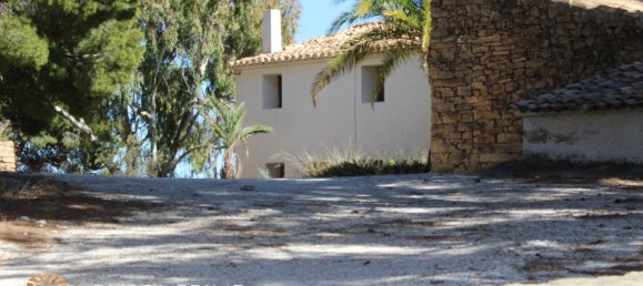 6 bedrooms Villa in Calpe, Spain No. 5292 5