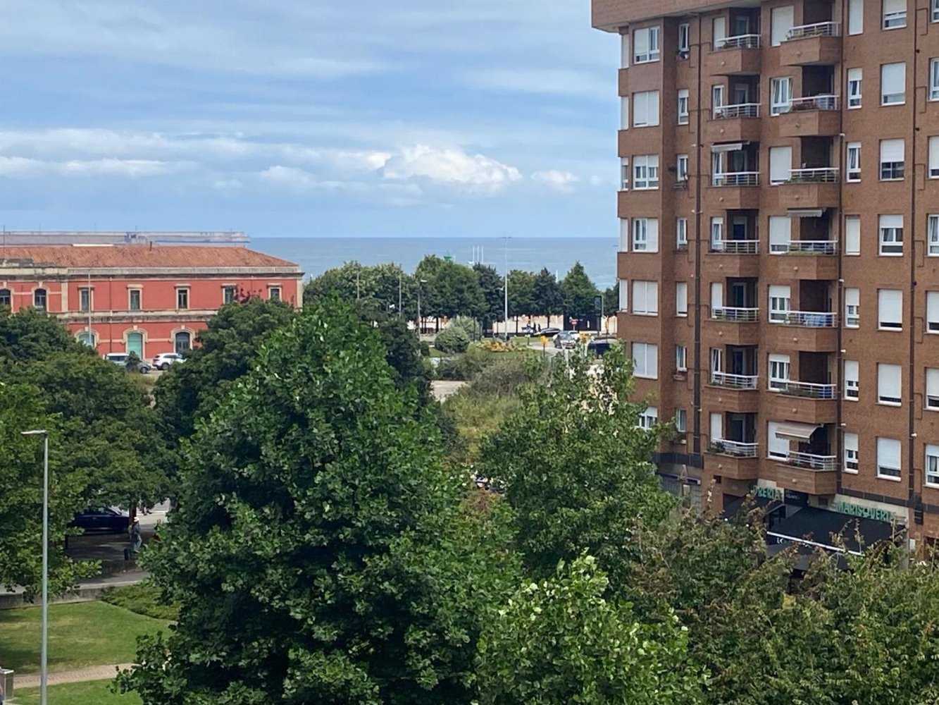 3 غرف نوم شقة في Gijon, Spain رقم 135531