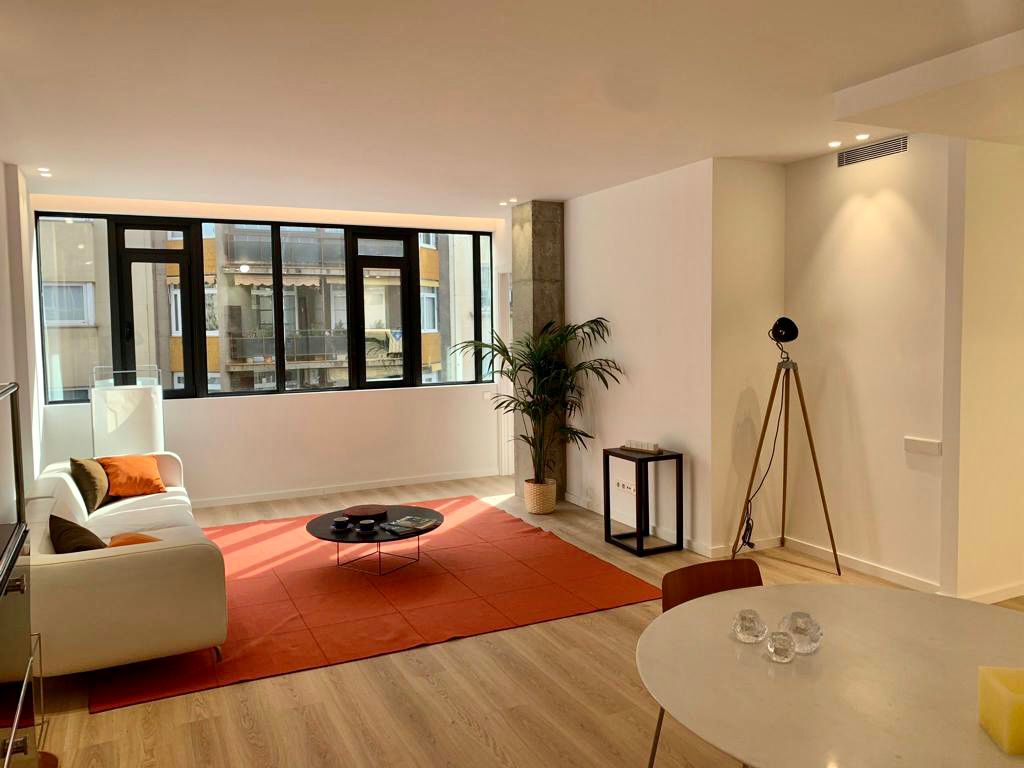 3 rooms Apartment in Barcelona, Spain No. 403