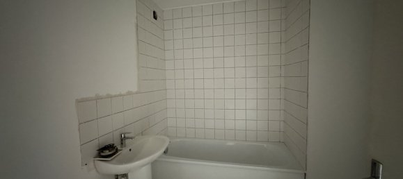 3 rooms Apartment in Loos, France No. 257488 4