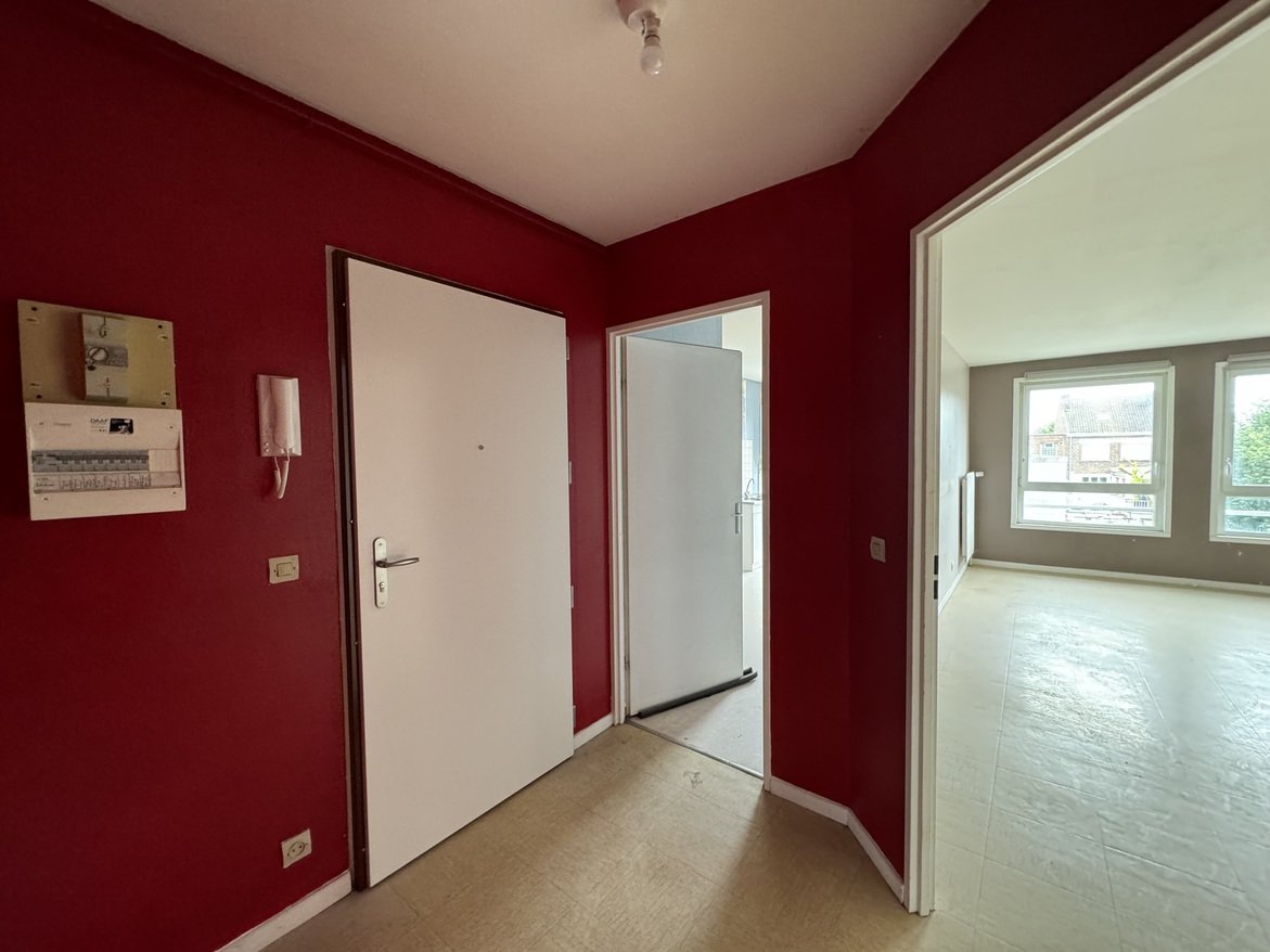 3 rooms Apartment in Loos, France No. 257488