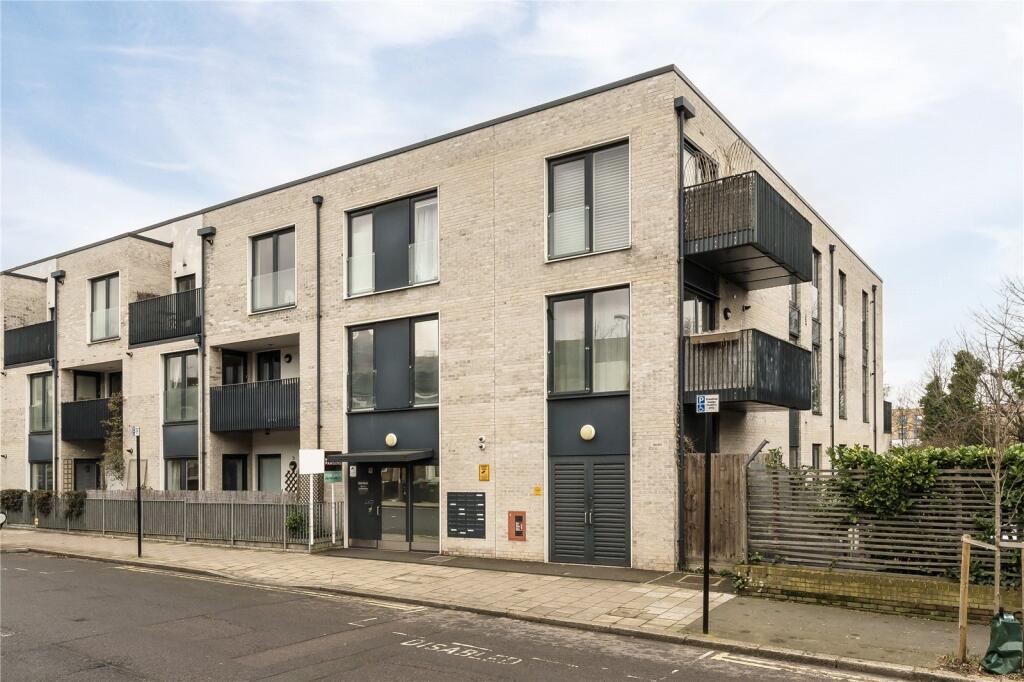 1 bedroom Apartment in London, United Kingdom No. 12829