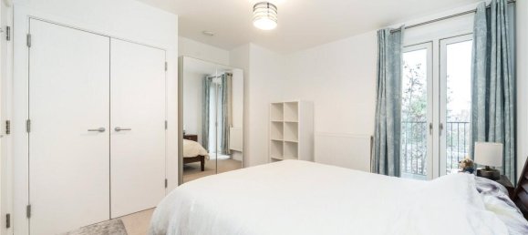 1 bedroom Apartment in London, United Kingdom No. 12829 2