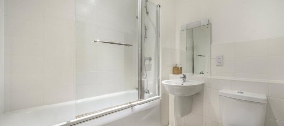 1 bedroom Apartment in London, United Kingdom No. 12829 3