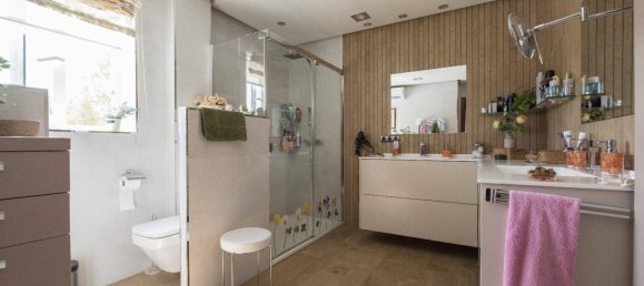 Casa de 4 dormitorios en Málaga, Spain No. 180801 20