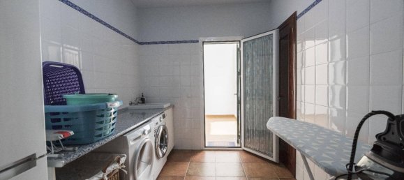 Casa de 4 dormitorios en Málaga, Spain No. 180801 18