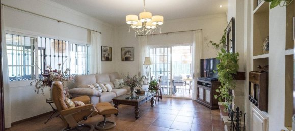 Casa de 4 dormitorios en Málaga, Spain No. 180801 3