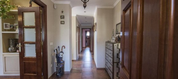 Casa de 4 dormitorios en Málaga, Spain No. 180801 5