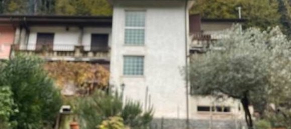 6 rooms House in Massa, Italy No. 303823 24