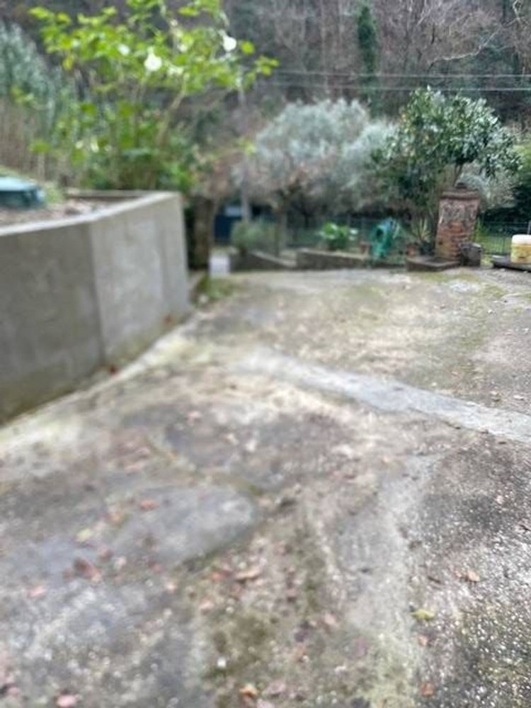 6 rooms House in Massa, Italy No. 303823