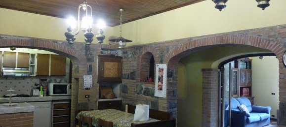 4 bedrooms Villa in Sarzana, Italy No. 251768 18