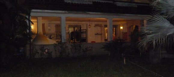 4 bedrooms Villa in Sarzana, Italy No. 251768 16