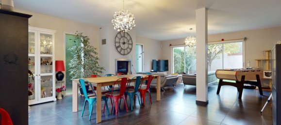 Casa de 5 dormitorios en Houilles, France No. 167615 2