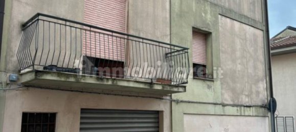 2 bedrooms House in Borgia, Italy No. 124222 4