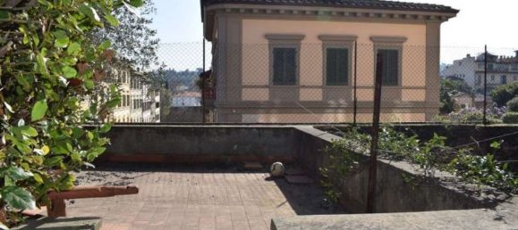 12 rooms Villa in Florence, Italy No. 48074 11