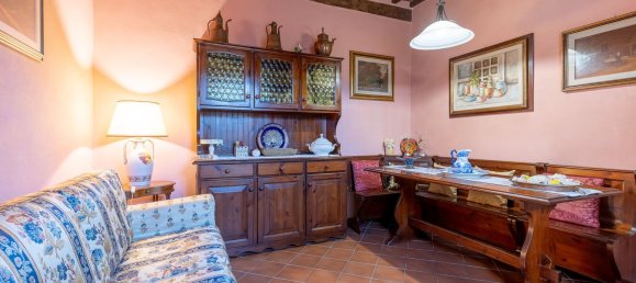 7 rooms House in Lucca, Italy No. 210649 10