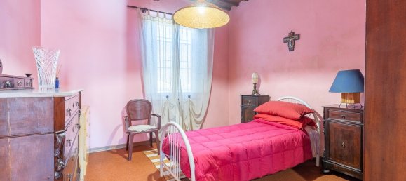 7 rooms House in Lucca, Italy No. 210649 16