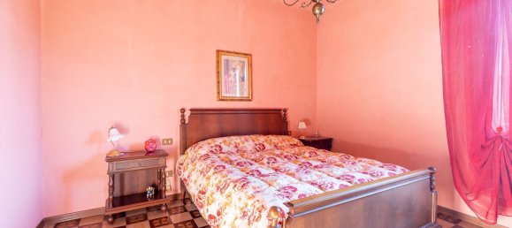 7 rooms House in Lucca, Italy No. 210649 15