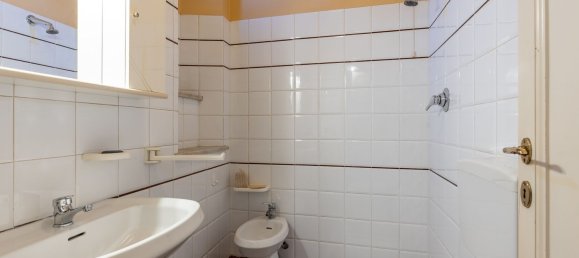 7 rooms House in Lucca, Italy No. 210649 24