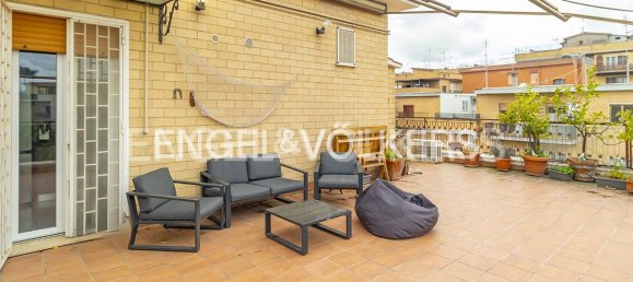 1 bedroom Penthouse in Rome, Italy No. 105148 15
