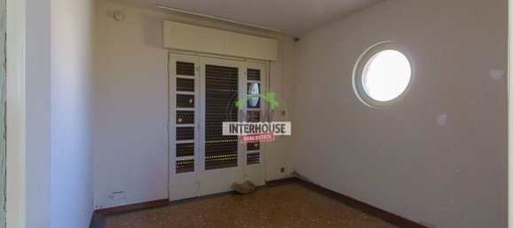 Дом с 6 комнатами в Порденоне, Италия № 141880 7