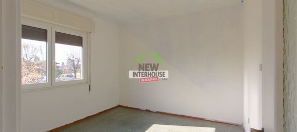 Дом с 6 комнатами в Порденоне, Италия № 141880 9