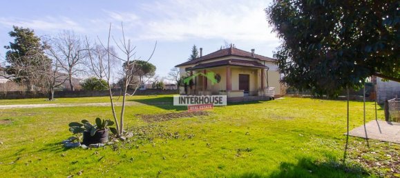 Дом с 6 комнатами в Порденоне, Италия № 141880 21