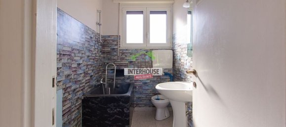 Дом с 6 комнатами в Порденоне, Италия № 141880 11