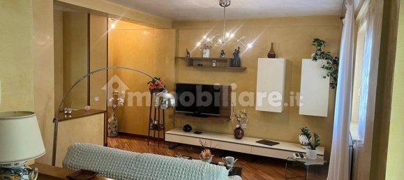 3 bedrooms House in Sora, Italy No. 264242 5