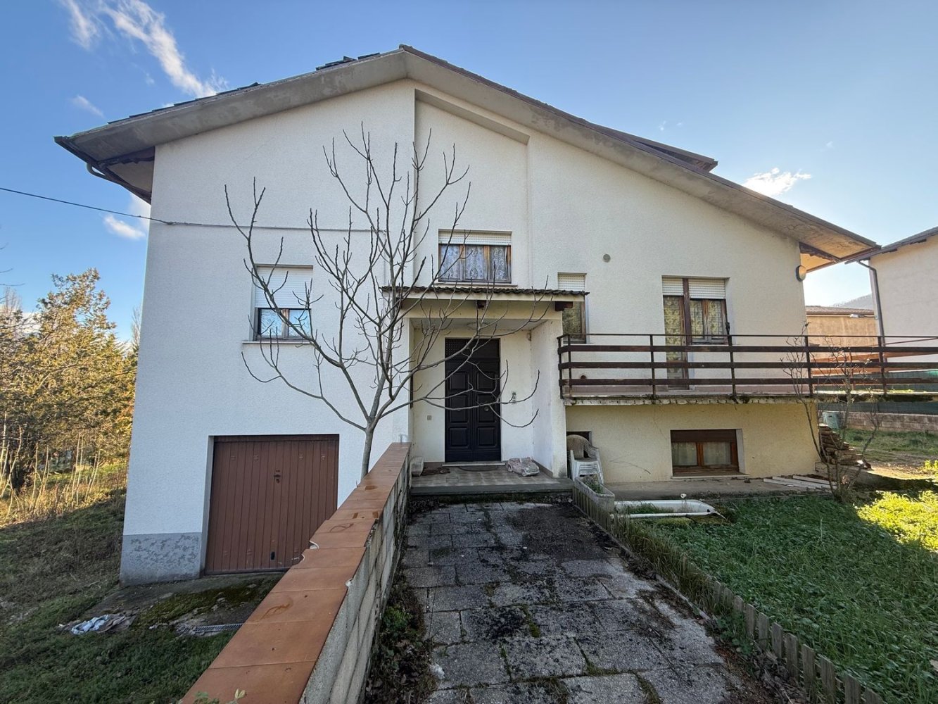 Villa de 8 divisões em Gualdo Tadino, Italy N.º 78276