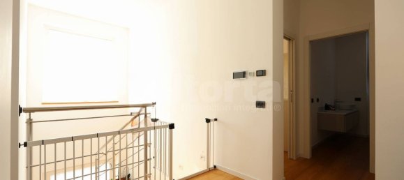 4-salle Villa à Monza, Italy No. 73817 17