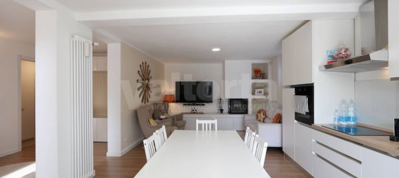 4-salle Villa à Monza, Italy No. 73817 19