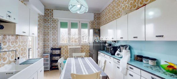 3 bedrooms Commercial property in Turin, Italy No. 219228 3