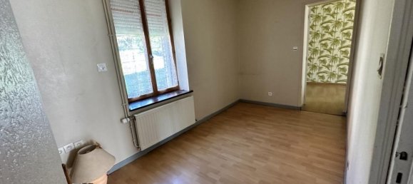 2 bedrooms House in Saint-Plantaire, France No. 85452 9