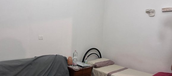 5 rooms Apartment in Parma, Italy No. 262950 2