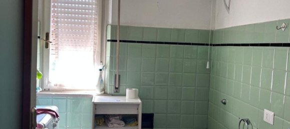 5 rooms Apartment in Parma, Italy No. 262950 13