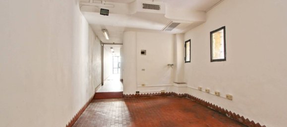 200m² Office in Rome, Italy No. 335141 12