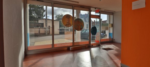 Propriété commerciale à Saint-André-les-Vergers, France 83m² No. 80415 2