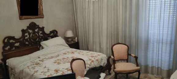 4-salle Appartement à Cardano al Campo, Italy No. 3164 9