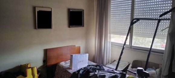 4-salle Appartement à Cardano al Campo, Italy No. 3164 10