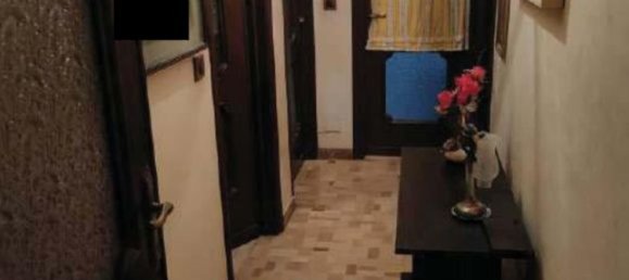 4-salle Appartement à Cardano al Campo, Italy No. 3164 8