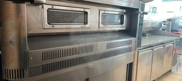 312m² Commercial property in Albufeira, Portugal No. 57940 18